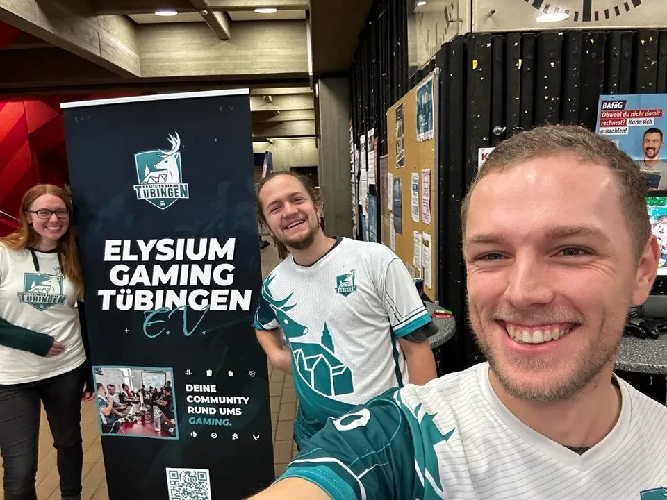 Mario-Kart Challenge in der Mensa – EGT-Infostände